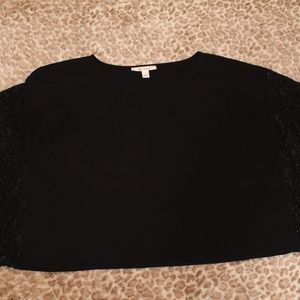 BLACK LACE TOP!